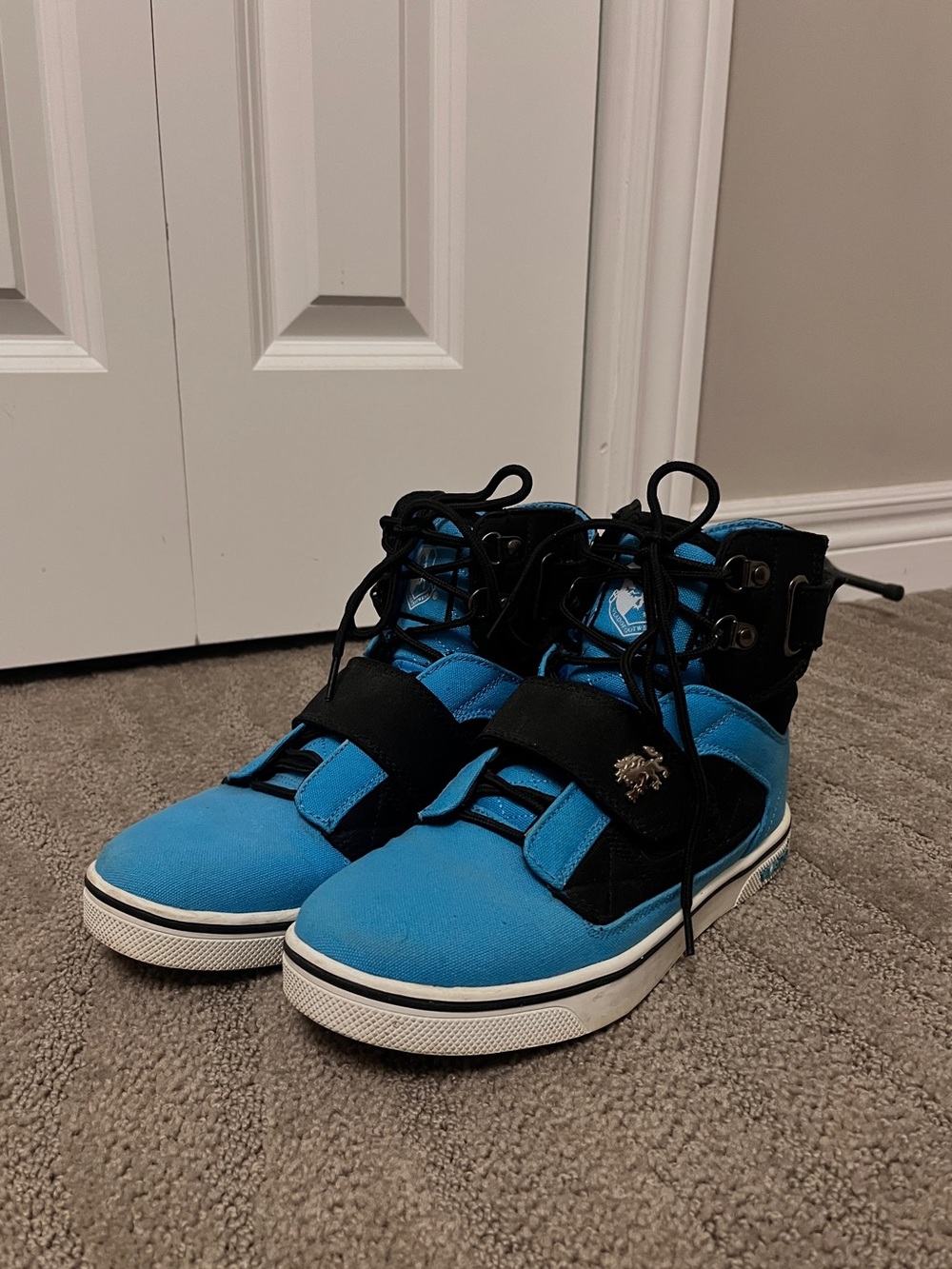 VLADO Women’s Blue & Black High-Top Sneakers